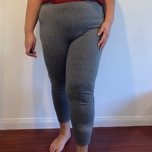 PLUS SIZE Striped Leggings